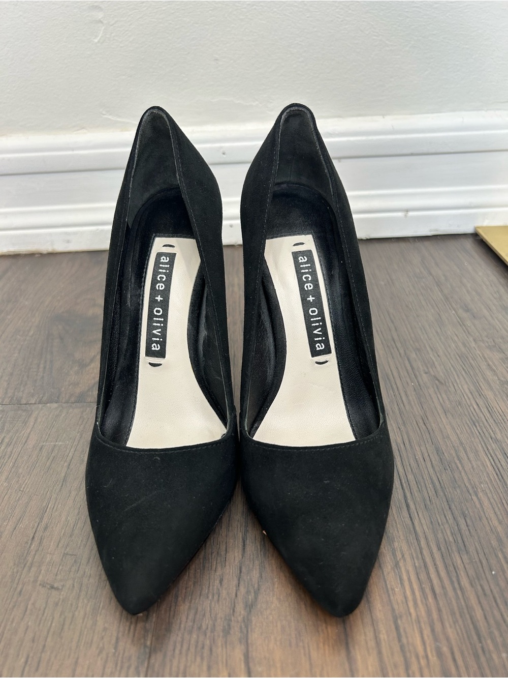 ALICE + OLIVIA - Dina Black Pointed Toe Whipstitch Stiletto Heel Pumps Size 5